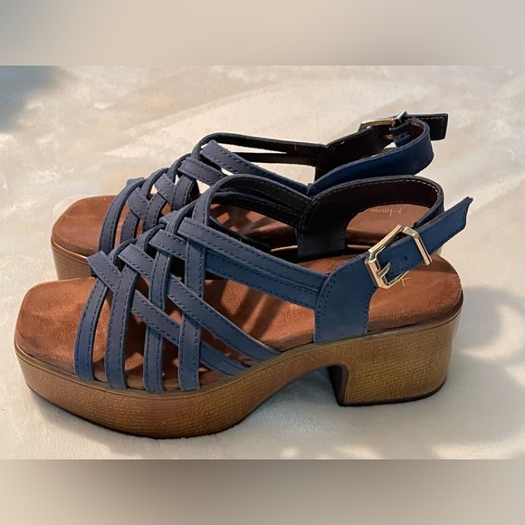 House of Harlow 1960 Platform Sandals. They go with everything! Like new! - Picture 1 of 10